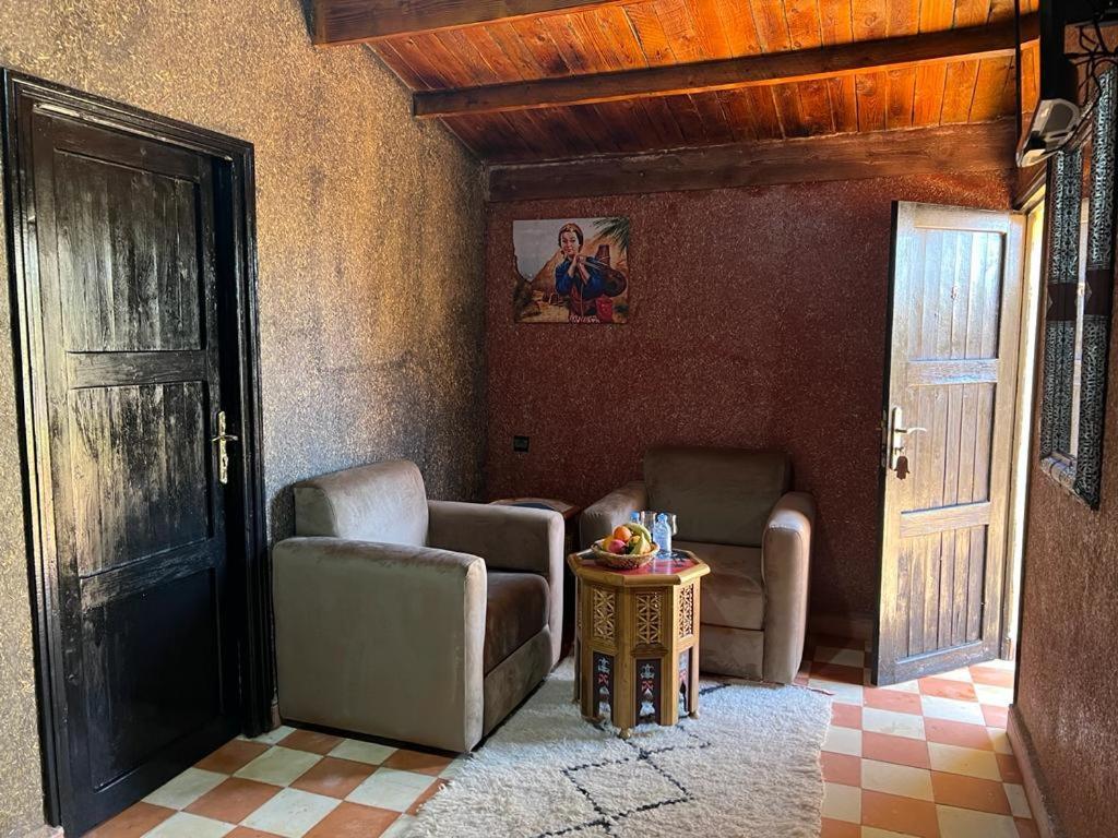 Dar Alfourssane Ferme D'Hote Ouarzazate Exteriör bild